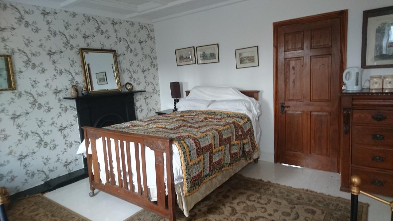 Middle Mill Bed and Breakfast Kidwelly Exteriör bild