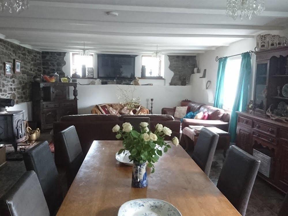 Middle Mill Bed and Breakfast Kidwelly Exteriör bild