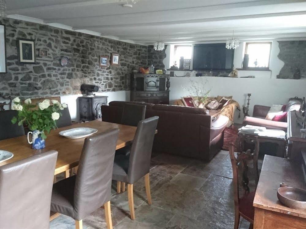 Middle Mill Bed and Breakfast Kidwelly Exteriör bild